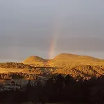 L'ange : Entre Monts Et Vallées