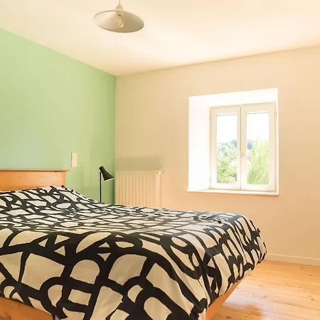 L'ange : Entre Monts Et Vallées Retournac