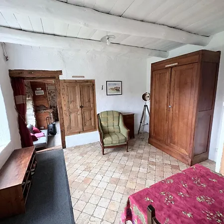 L'ange : Entre Monts Et Vallees Retournac